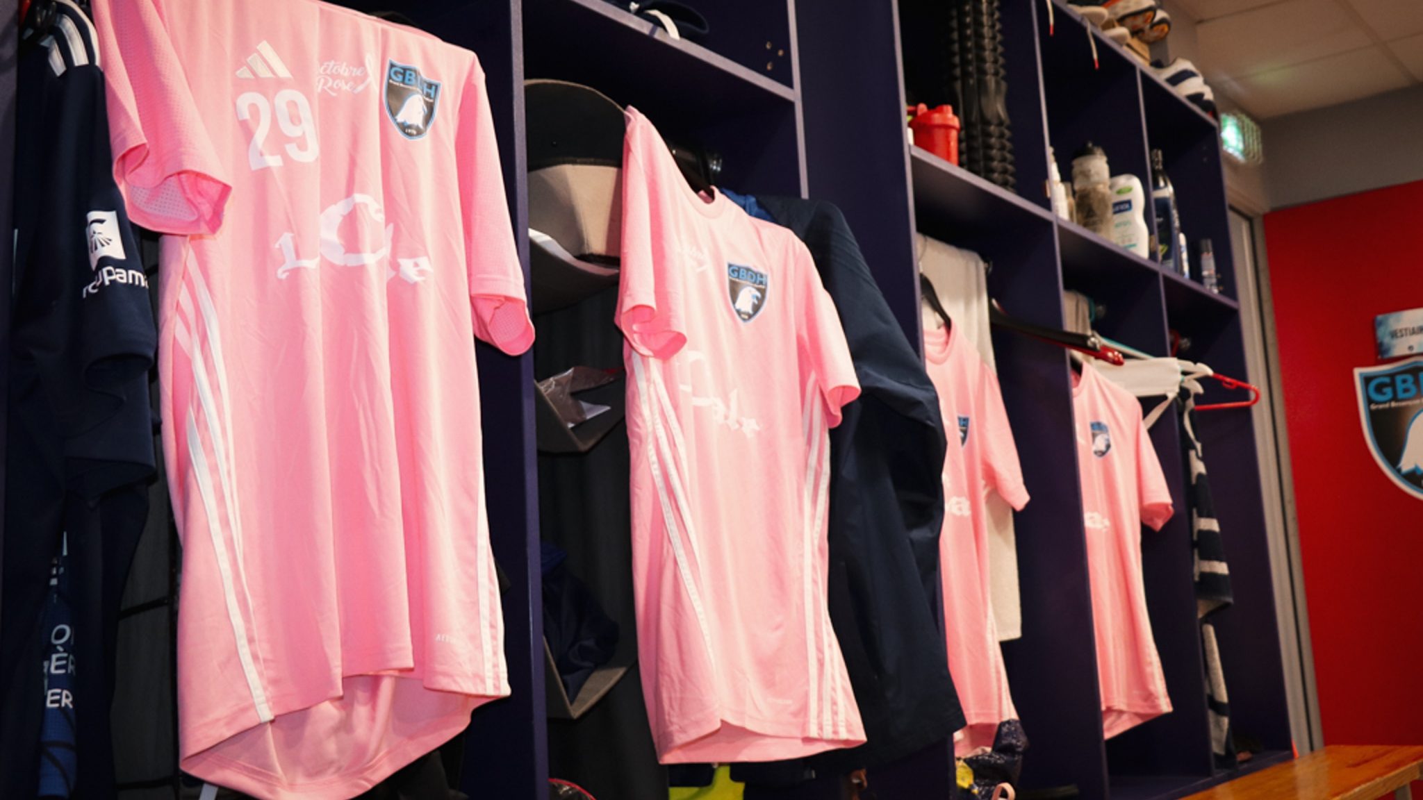 Maillot AS Saint-Étienne Octobre Rose – Édition Spéciale – Tailles M Et XL (Neuf Avec étiquettes)